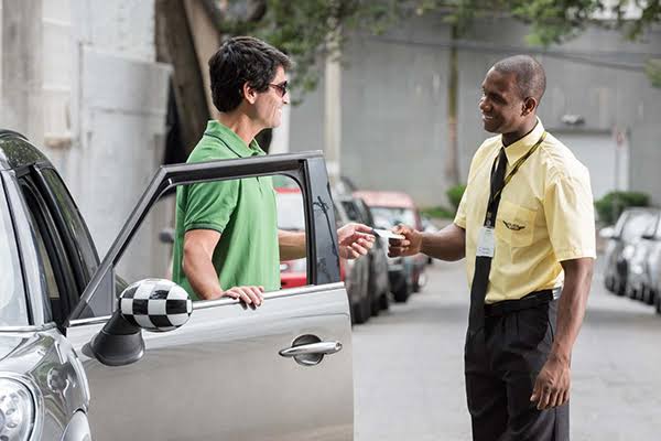 Vaga para Manobrista 5×2 – R$ 2.100,00 Em SP